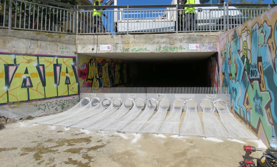 Malles de retenció a la riera de Sant Simó acabades d'instal·lar