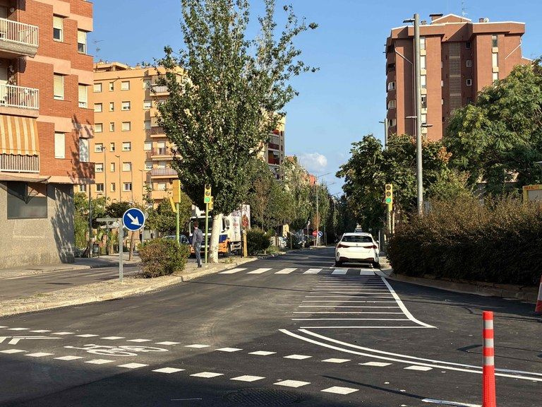 Ronda de Francesc Macià acabada d'asfaltar