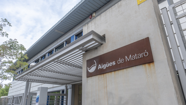 Façana de les oficines d'Aigües de Mataró